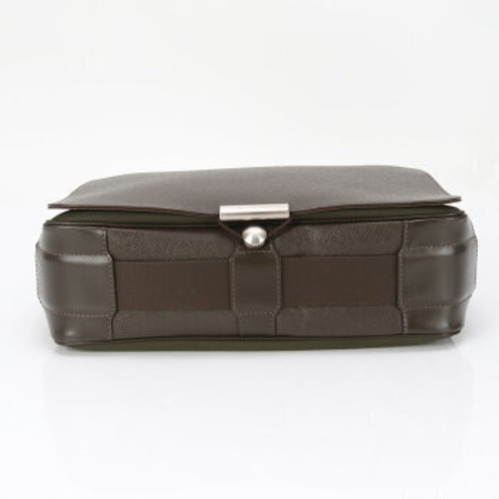 Louis Vuitton Taiga Leather Victor leather business bag crossbody messenger - Picture 7 of 14